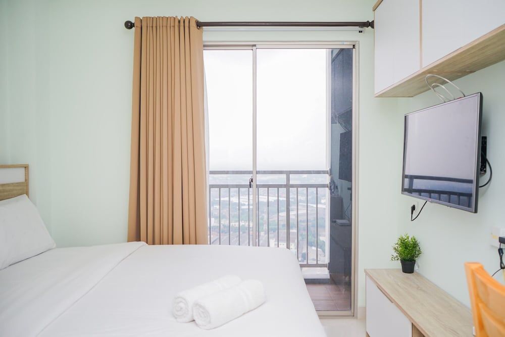 undefined Fully Furnished Best Living Studio Springwood Apartment 7