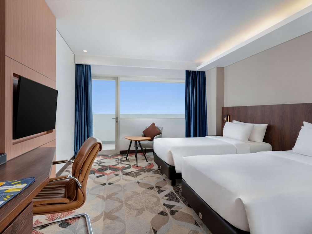 Deluxe Room, 2 Twin Beds, Balcony, Sea View