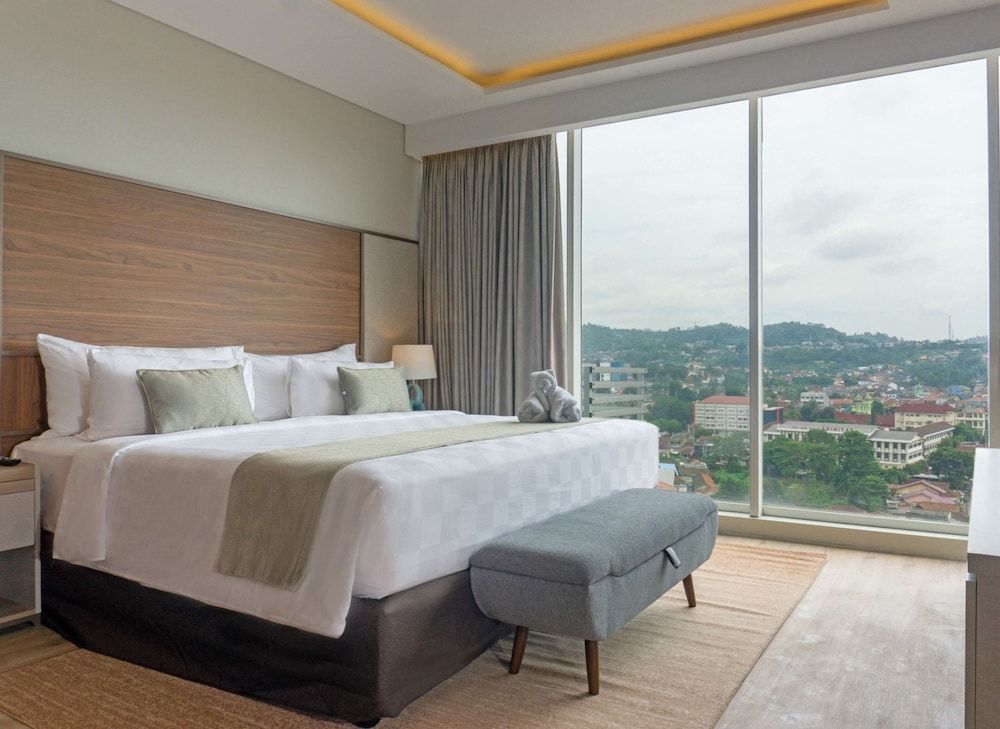 Royal Suite, 1 King Bed, City View