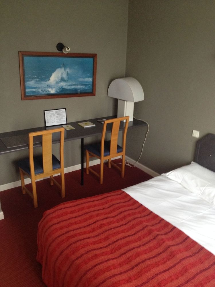 Hôtel du Lac Single Room 2