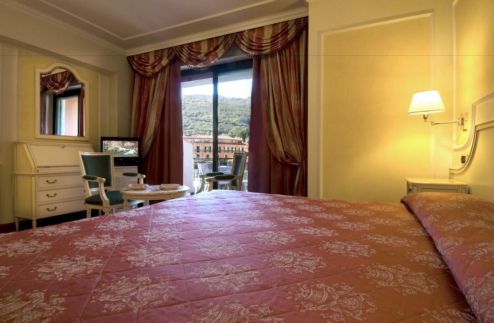 Standard Double or Twin Room, Mountainside