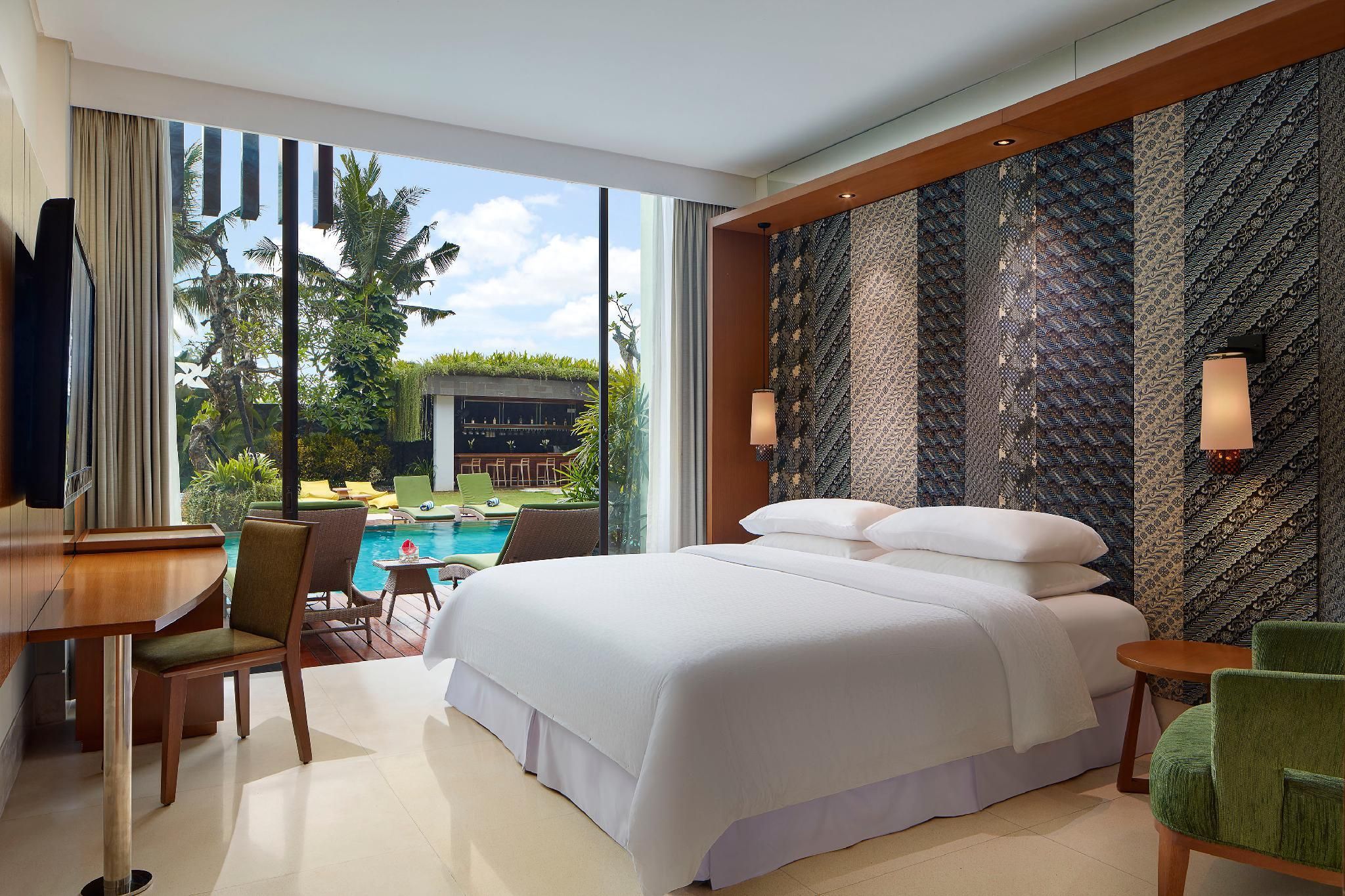 Deluxe Pool Access, Guest room, 1 King, Pool access