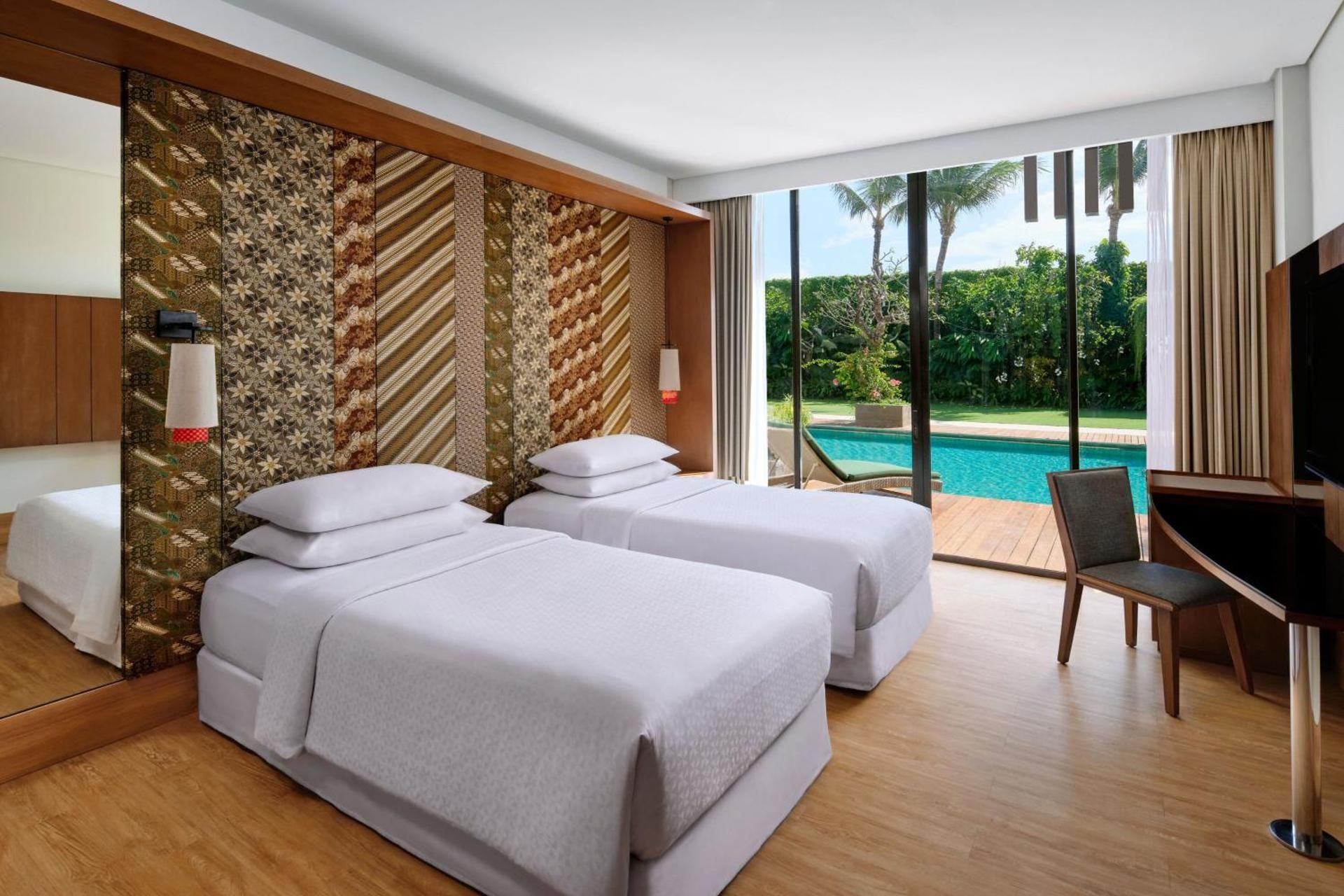 Deluxe Twin Room with Pool Access