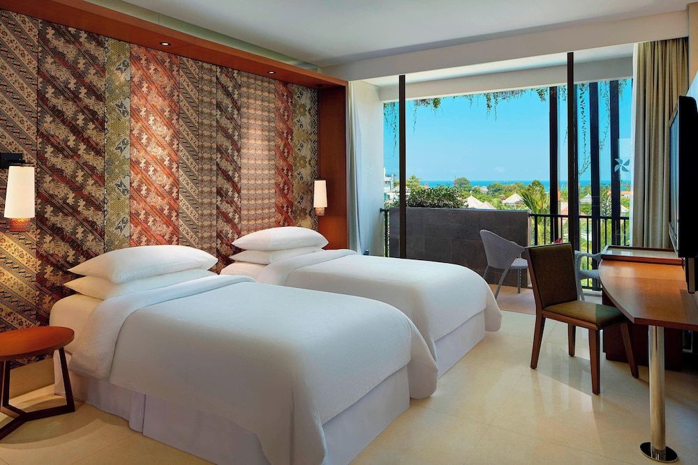 Deluxe Room, 2 Twin Beds, Pool View