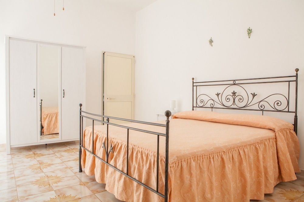 House, 1 Bedroom