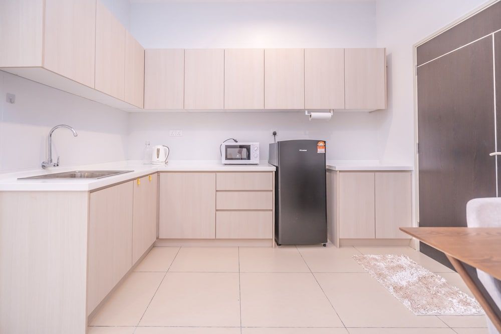 undefined OYO Home89606Exquisite Studio Midhill 10