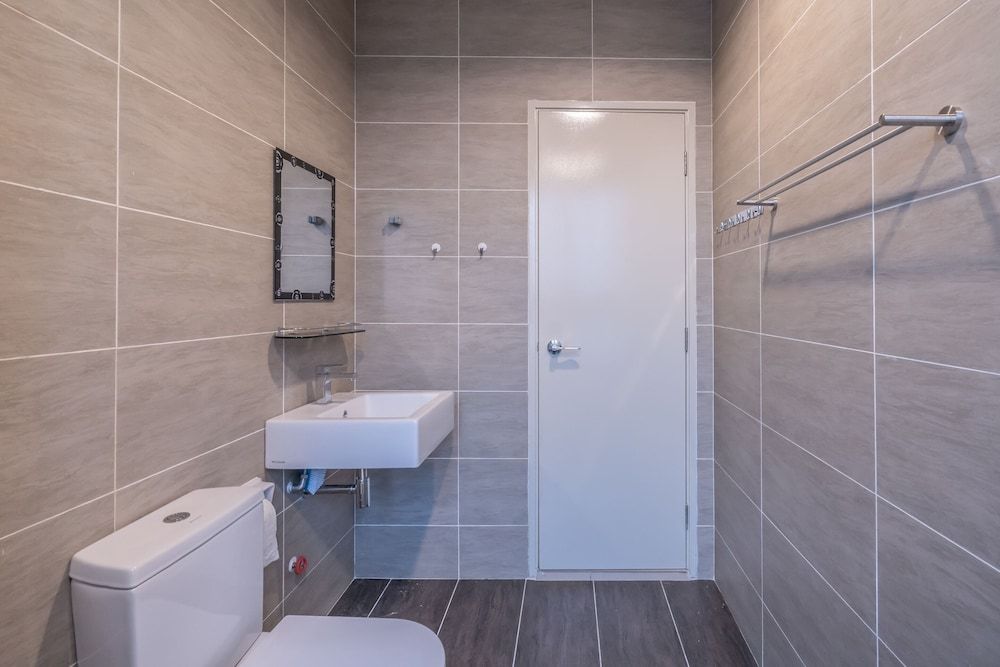 OYO Home89606Exquisite Studio Midhill Classic Room 11