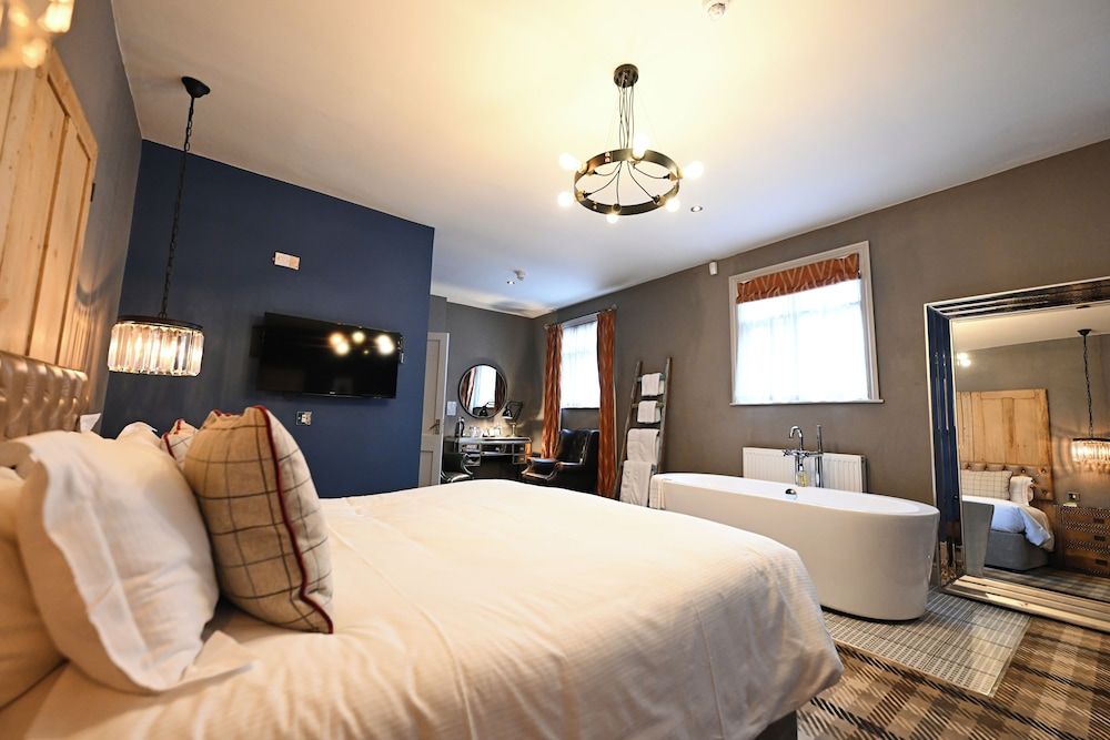 The King's Head Studio Suite 2