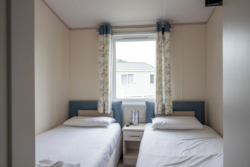 8 Berth Luxury Lodge