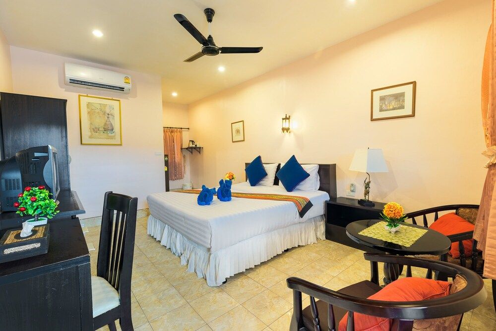 undefined Smile House Karon 8