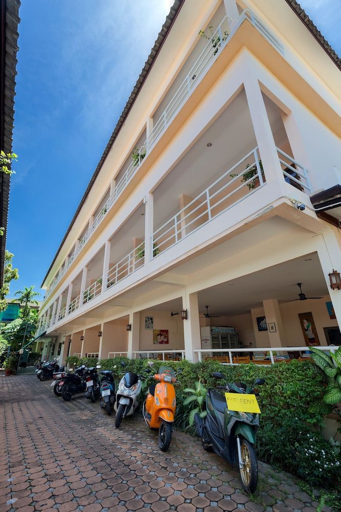 undefined Smile House Karon 3