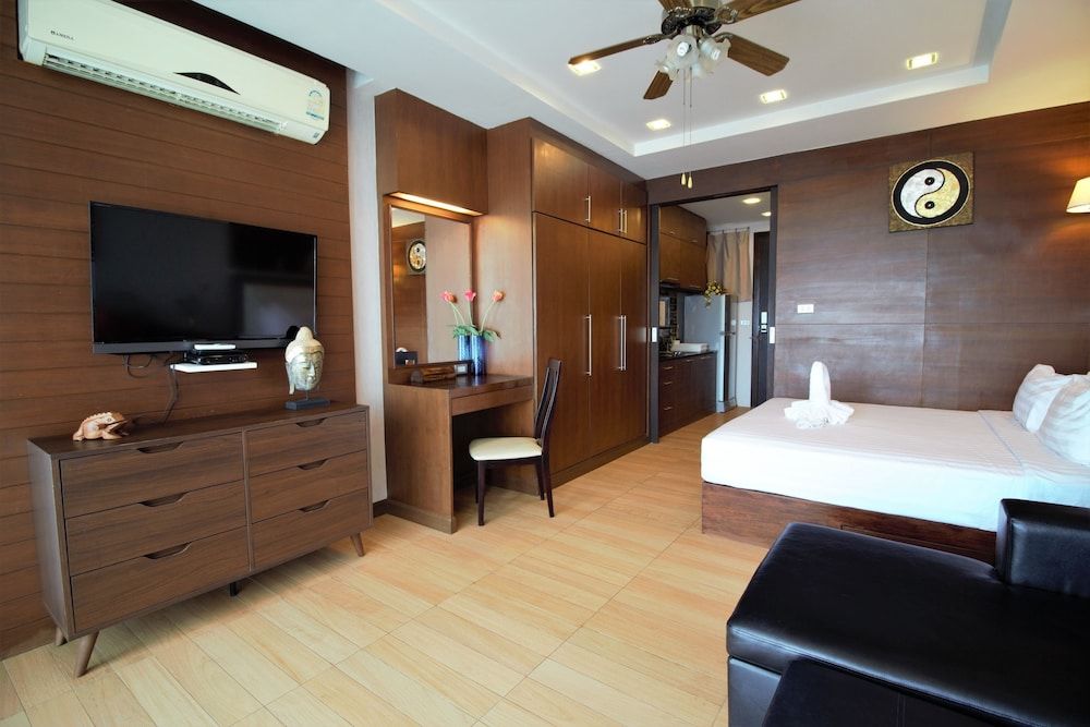 Sea and Sky 2 Karon Beach by PHR Design Apartment, 1 King Bed, Balcony, Sea View 10