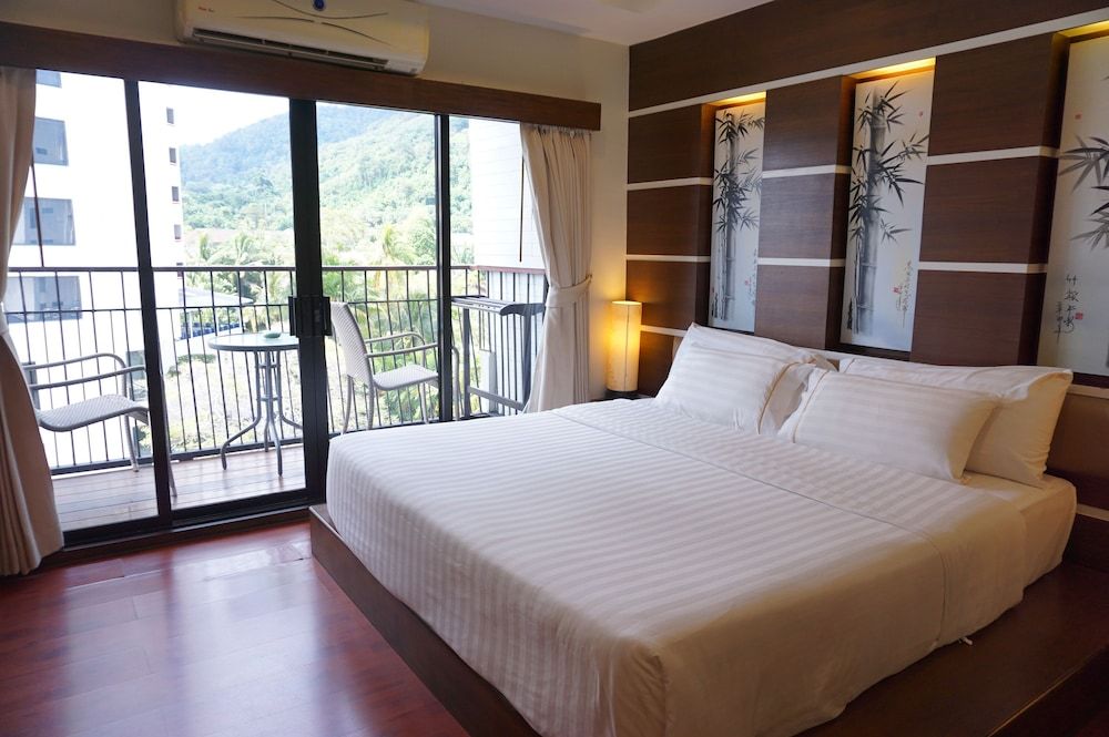 Bamboo House Phuket Deluxe Room 2