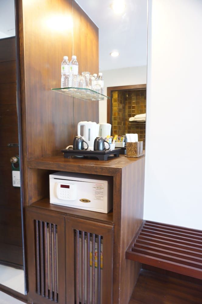 Bamboo House Phuket Deluxe Room 8