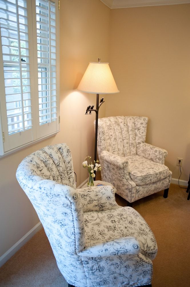 The Green Tree Inn The Nightingale 3