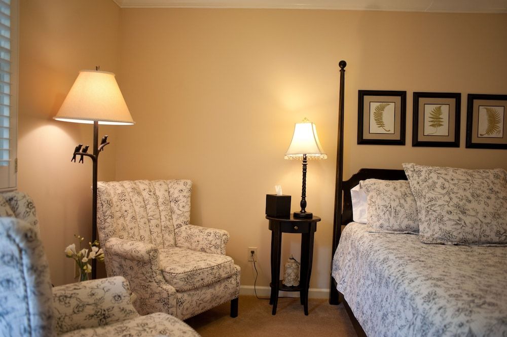 The Green Tree Inn The Nightingale 4