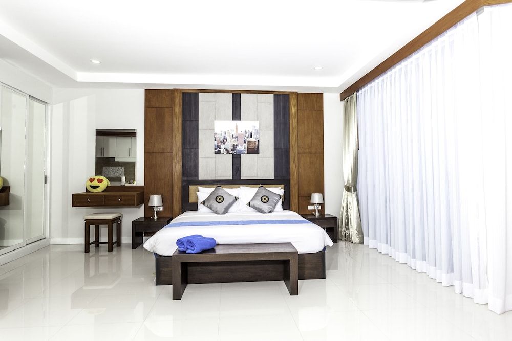 Q Kata Residence Grand Studio, 1 King Bed, Non Smoking 4