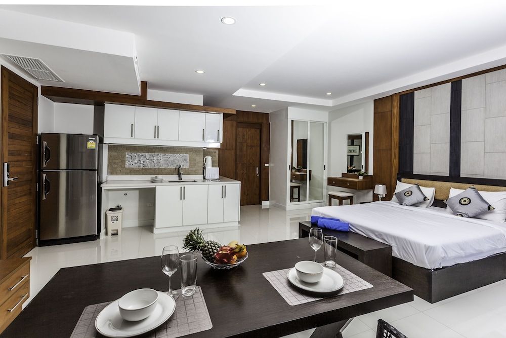 Q Kata Residence Grand Studio, 1 King Bed, Non Smoking 5