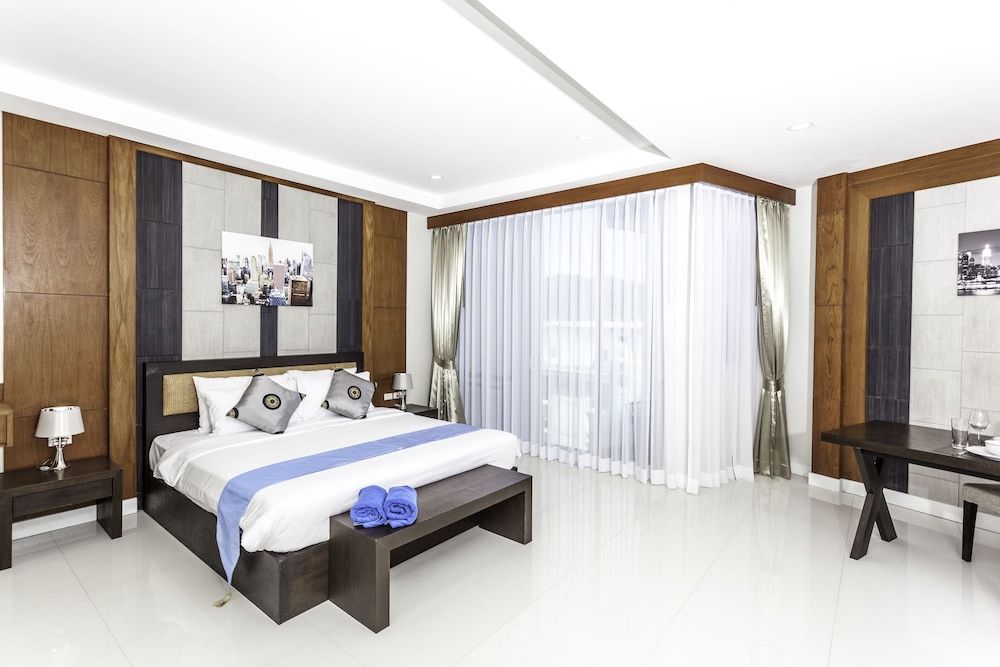 Q Kata Residence Grand Studio, 1 King Bed, Non Smoking 2