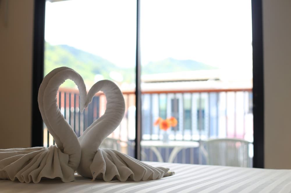 Dreamz House Boutique Deluxe Double Room with Balcony 5