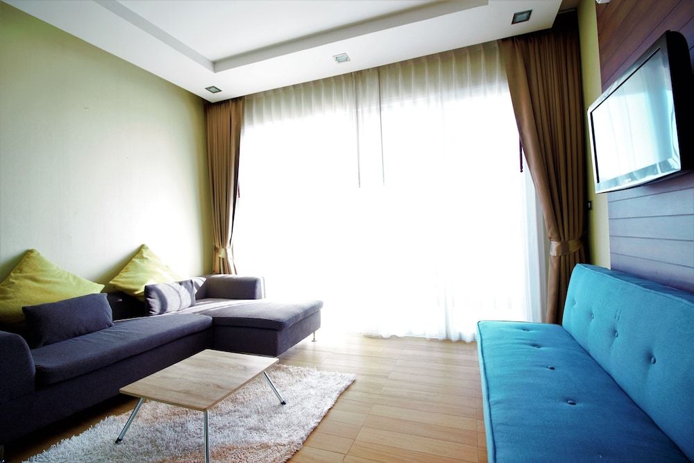 Sea and Sky 6 Karon Beach by PHR Deluxe Apartment, 1 Bedroom, Balcony, Sea View 4