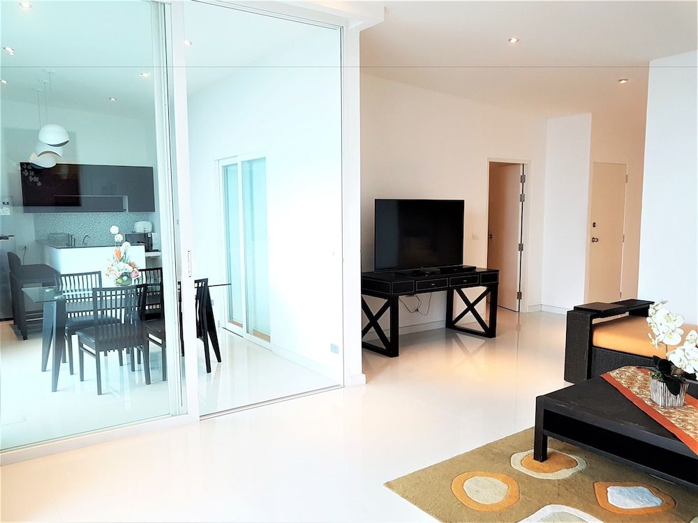 Sunset Plaza 2 Karon Beach by PHR Panoramic Penthouse, 4 Bedrooms, Jetted Tub, Sea View 29