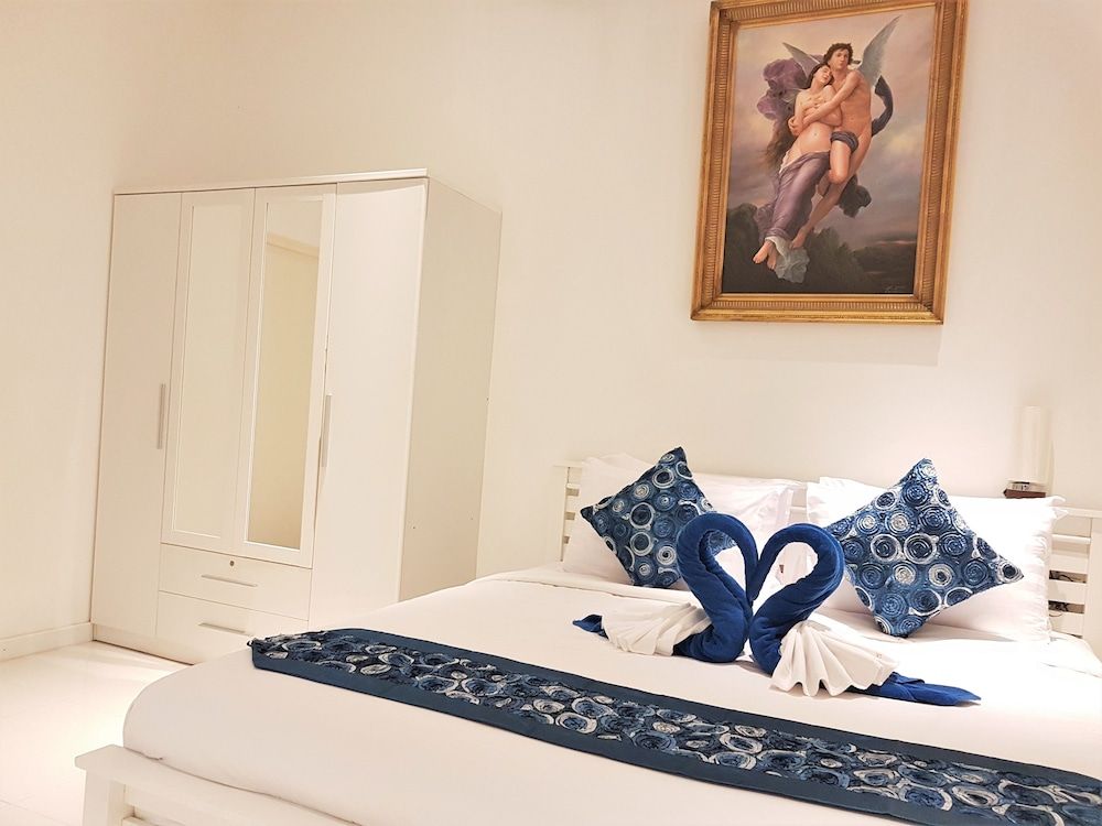 Sunset Plaza 2 Karon Beach by PHR Panoramic Penthouse, 4 Bedrooms, Jetted Tub, Sea View 15