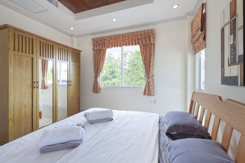 Karon Hill Villa 3-Bedroom Villa 4