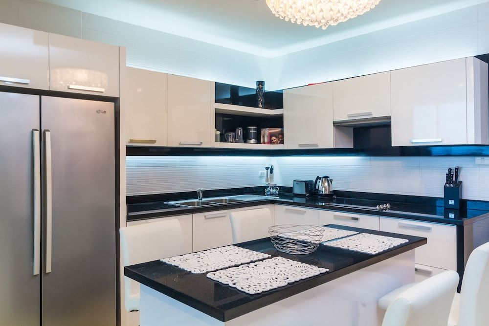 undefined The Palm at Veloche by Lofty 8