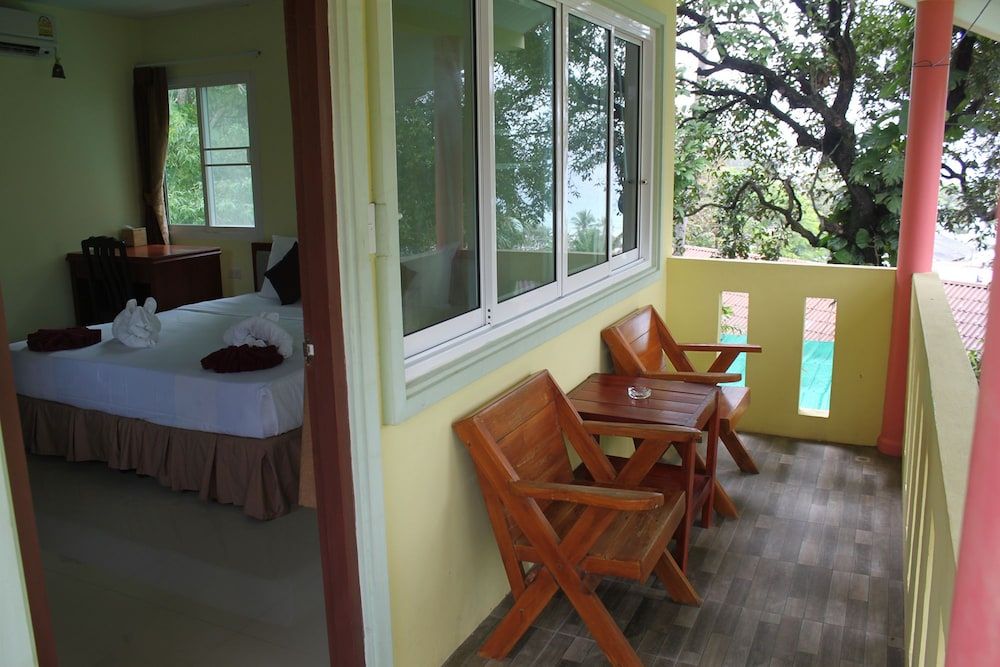 undefined Merit Hill 5