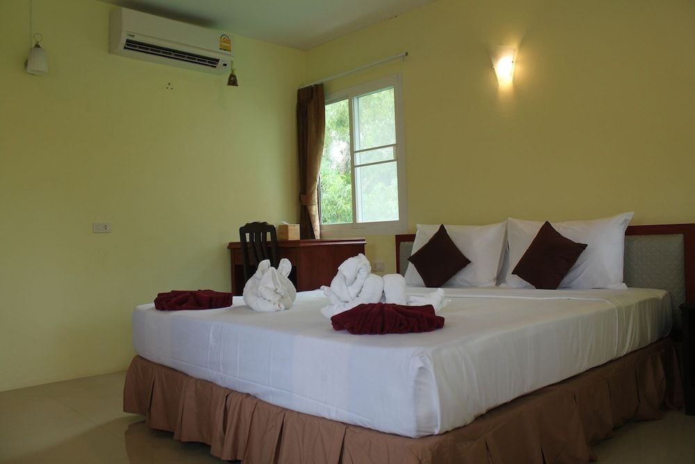 undefined Merit Hill 3