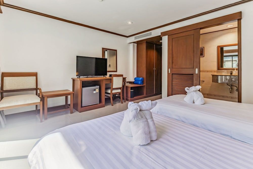 undefined Rattana Beach Hotel 3