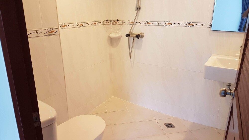 undefined Welcome Inn Hotel Karon Beach 10