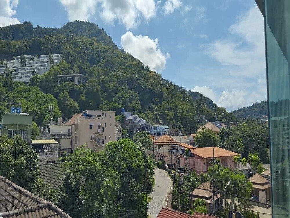 Kata Beach Ozone Superb Fully Equipped Studio Kitchen Washing Machine air con Apartment, 1 Bedroom, Smoking, Balcony 26