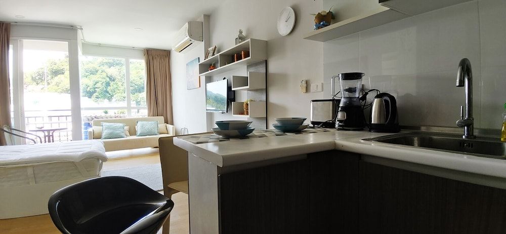 Kata Beach Ozone Superb Fully Equipped Studio Kitchen Washing Machine air con Apartment, 1 Bedroom, Smoking, Balcony 11