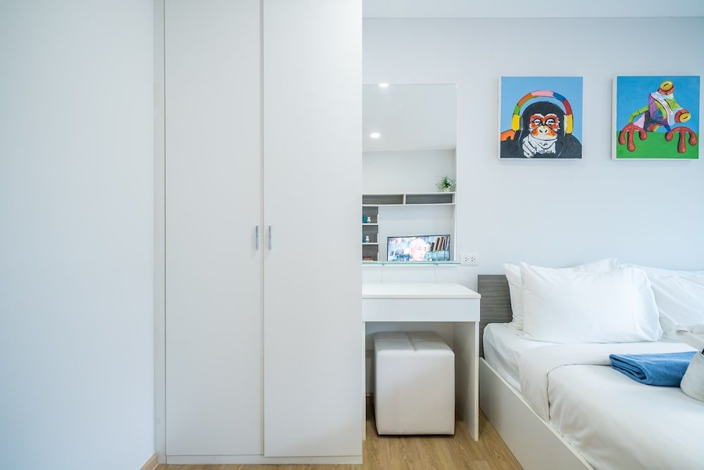 Ozone Condo by Lofty City Studio, Mountain View 10