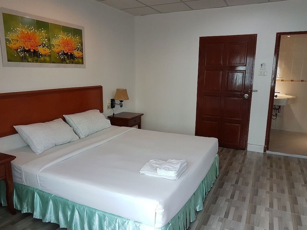 undefined Welcome Inn Hotel Karon Beach Double Room From Only 600 Baht 8