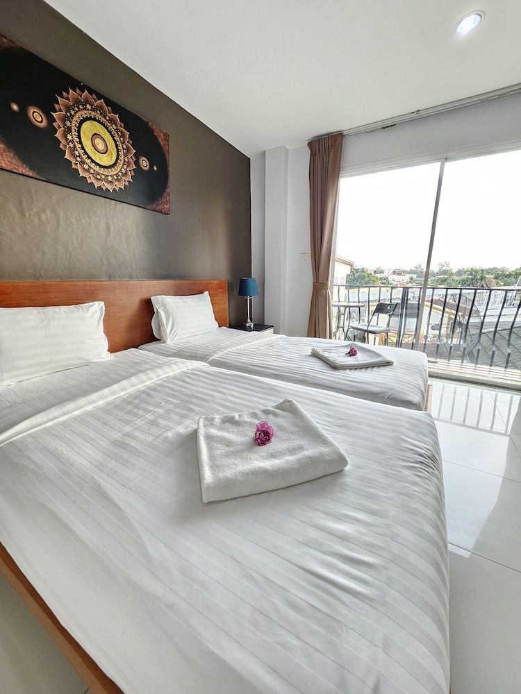 LaXenia Standard Twin Room 4