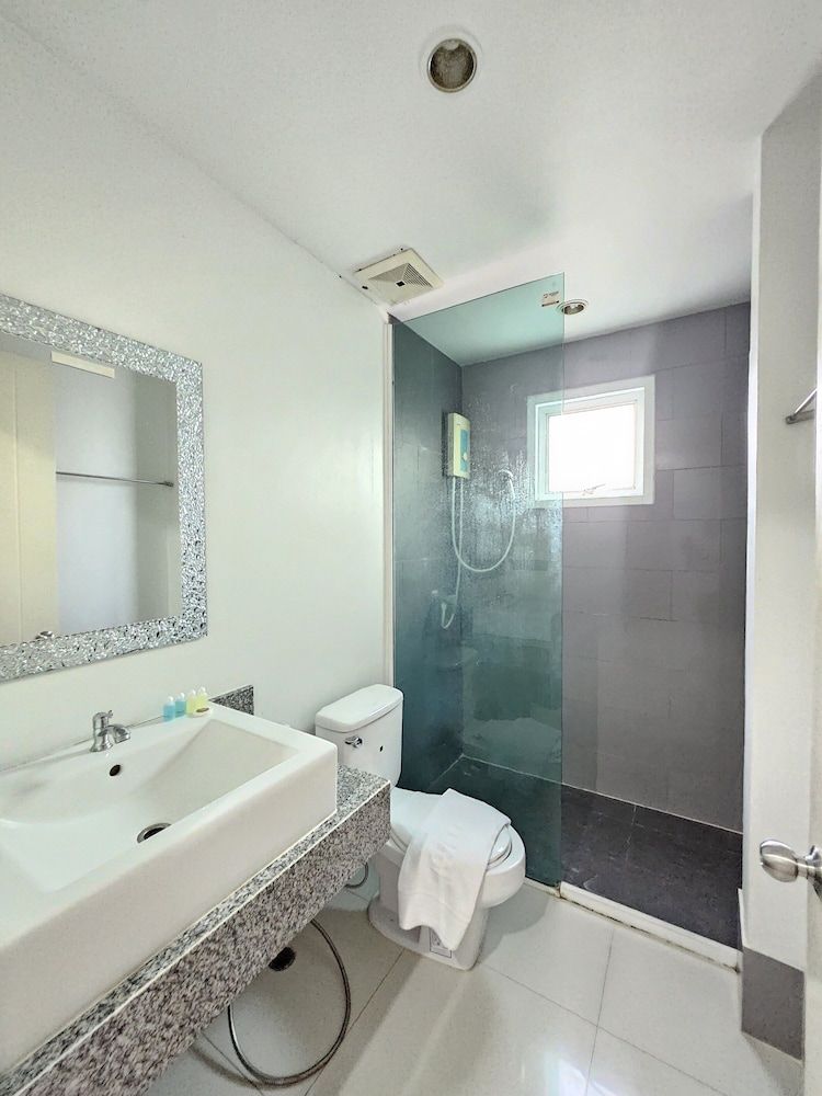 LaXenia Standard Twin Room 5