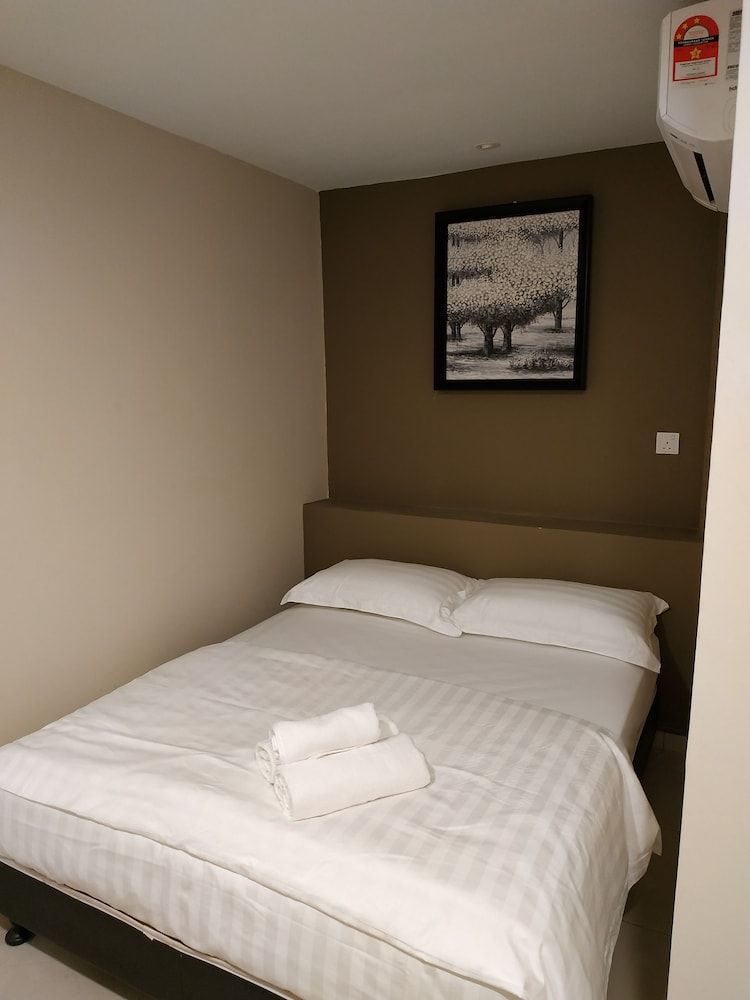 Standard Room, 1 Queen Bed