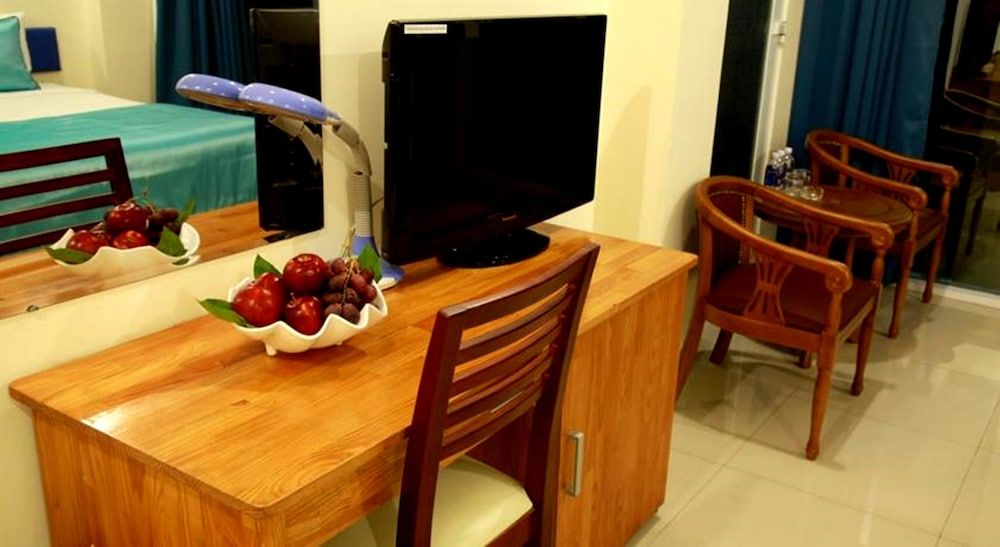 Blue Beach Hotel Deluxe Room, Smoking 5