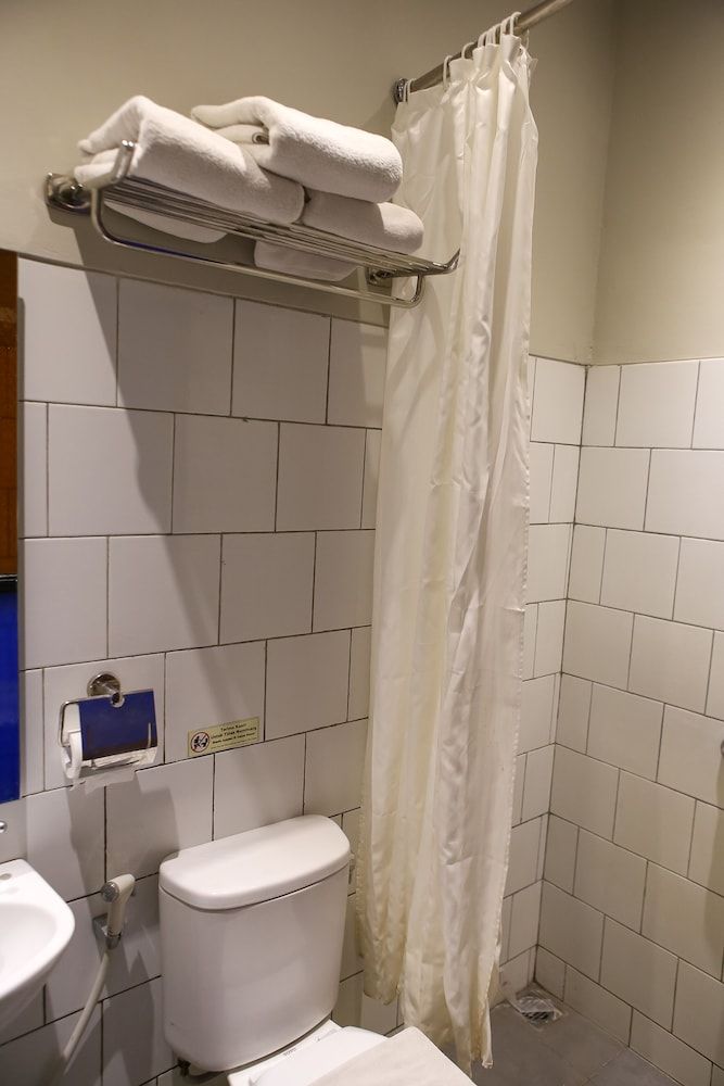 Shine BnB Monochrome Duplex 2