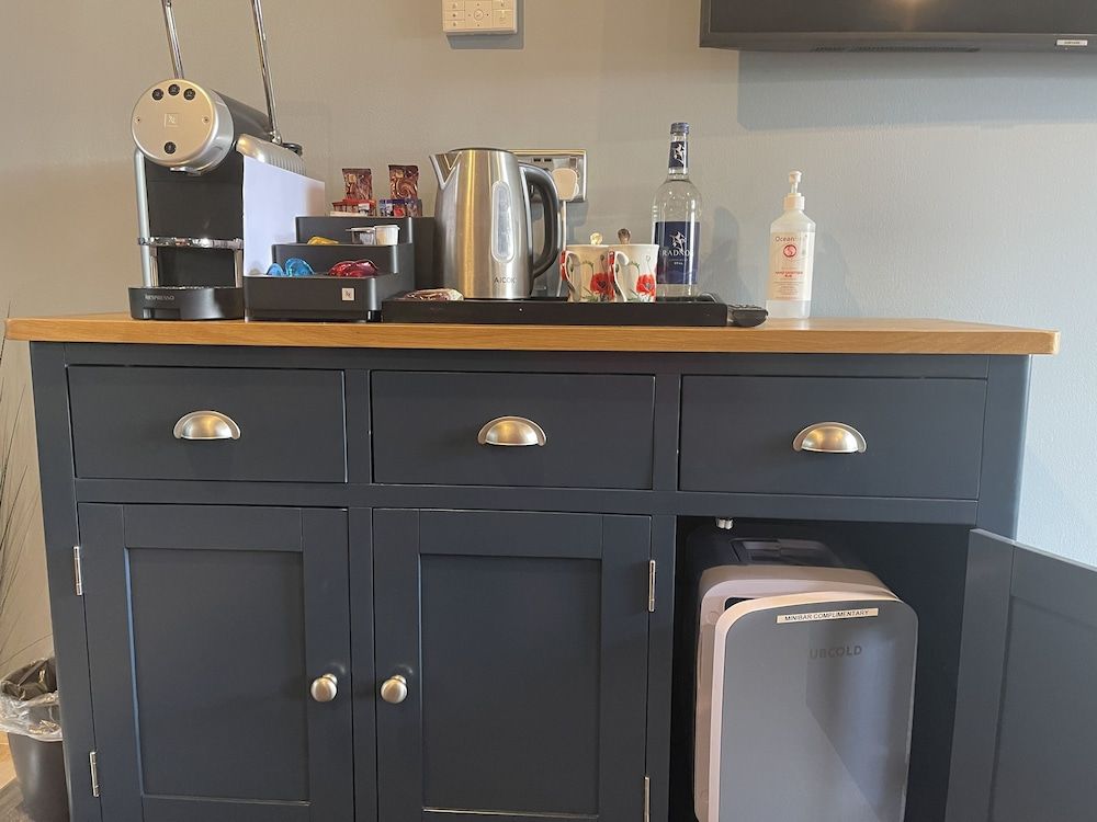 Village Limits Bed & Breakfast Accommodation Executive Suite 11