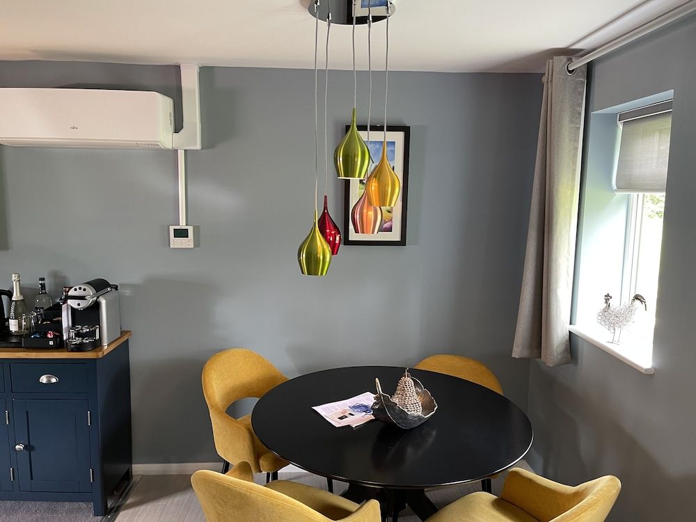 Village Limits Bed & Breakfast Accommodation Executive Suite 6