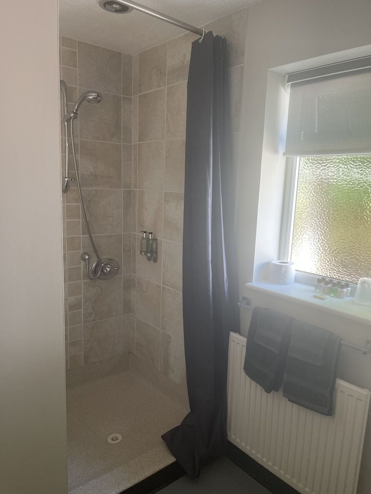 Village Limits Bed & Breakfast Accommodation Deluxe Double Room 7