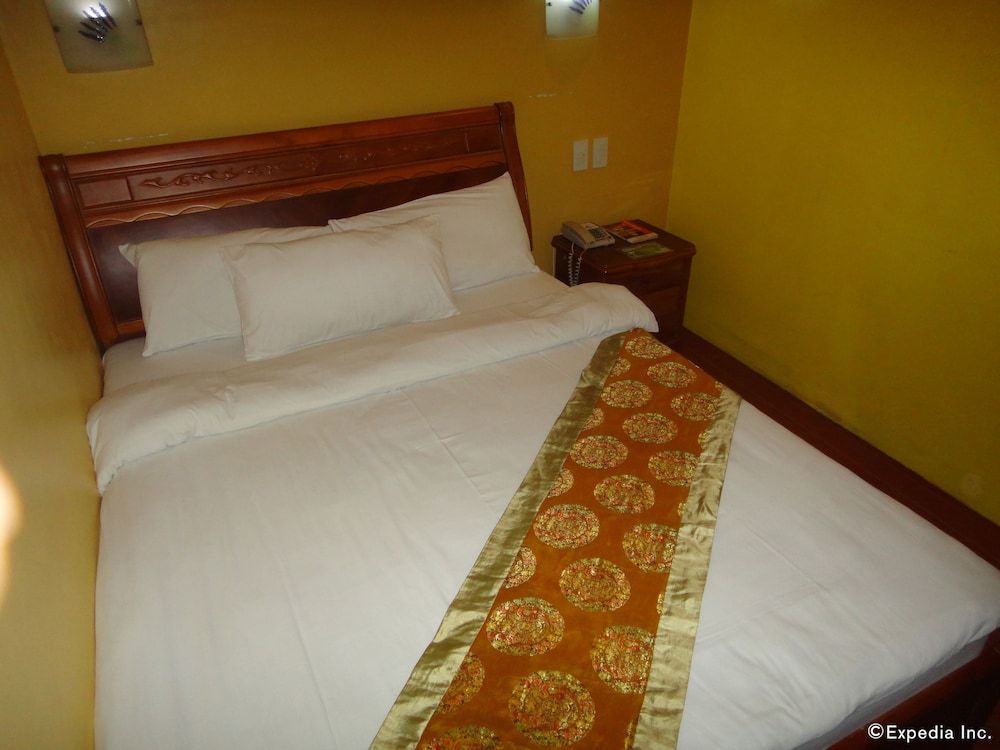 A&A Plaza Hotel Standard A, 1 Double Bed 3