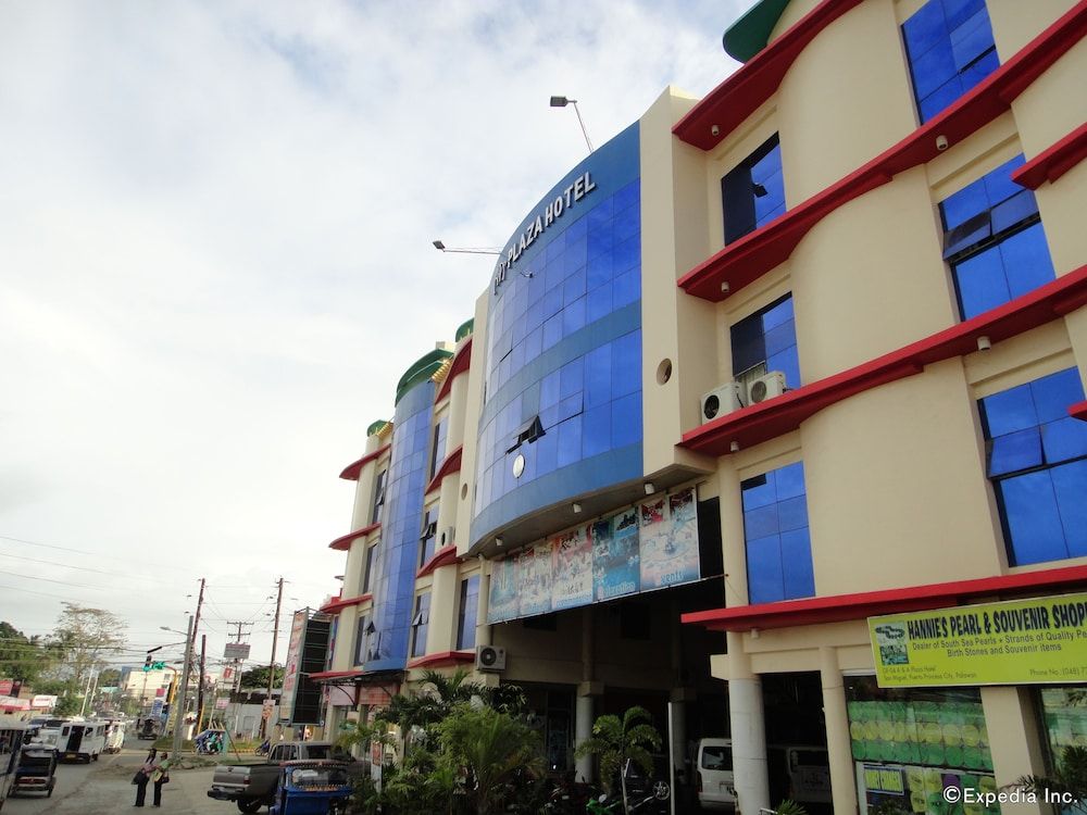 undefined A&A Plaza Hotel 5