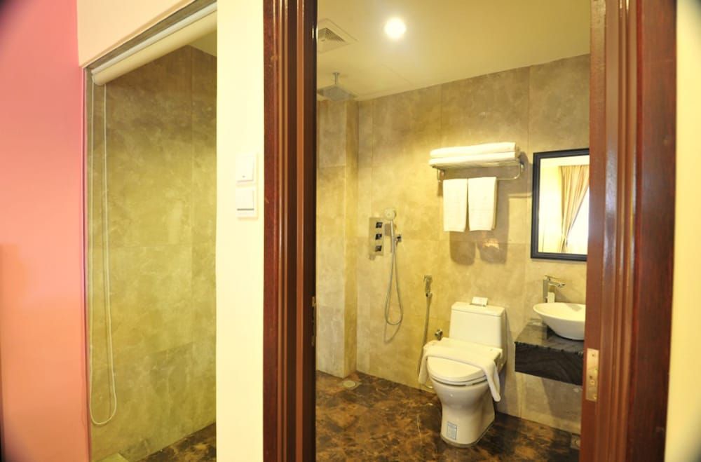 undefined Hallmark Crown Hotel 10