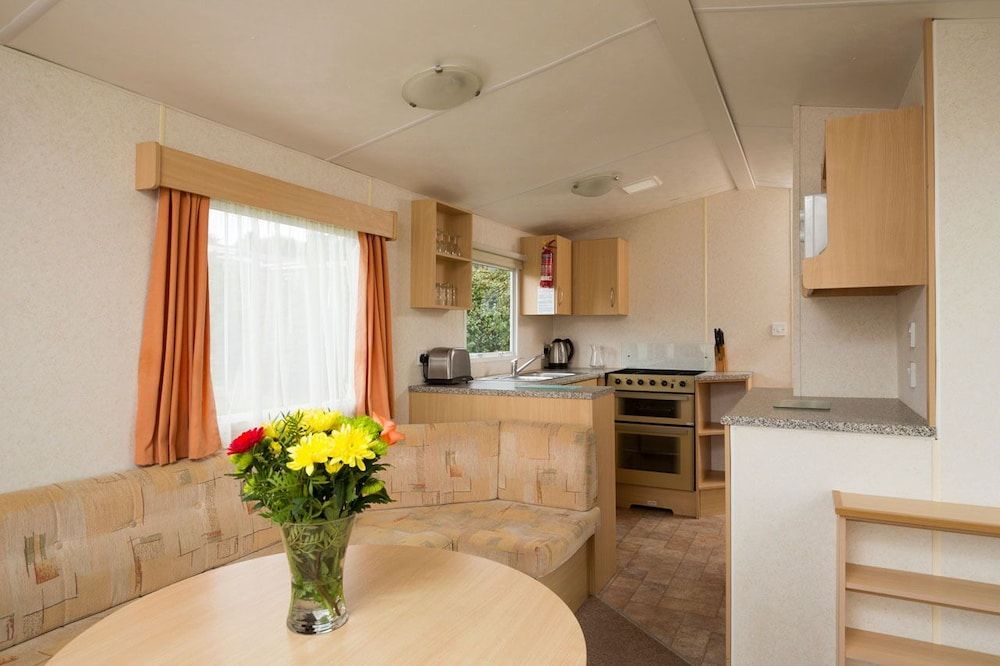 8 Berth Value Caravan Pet Free