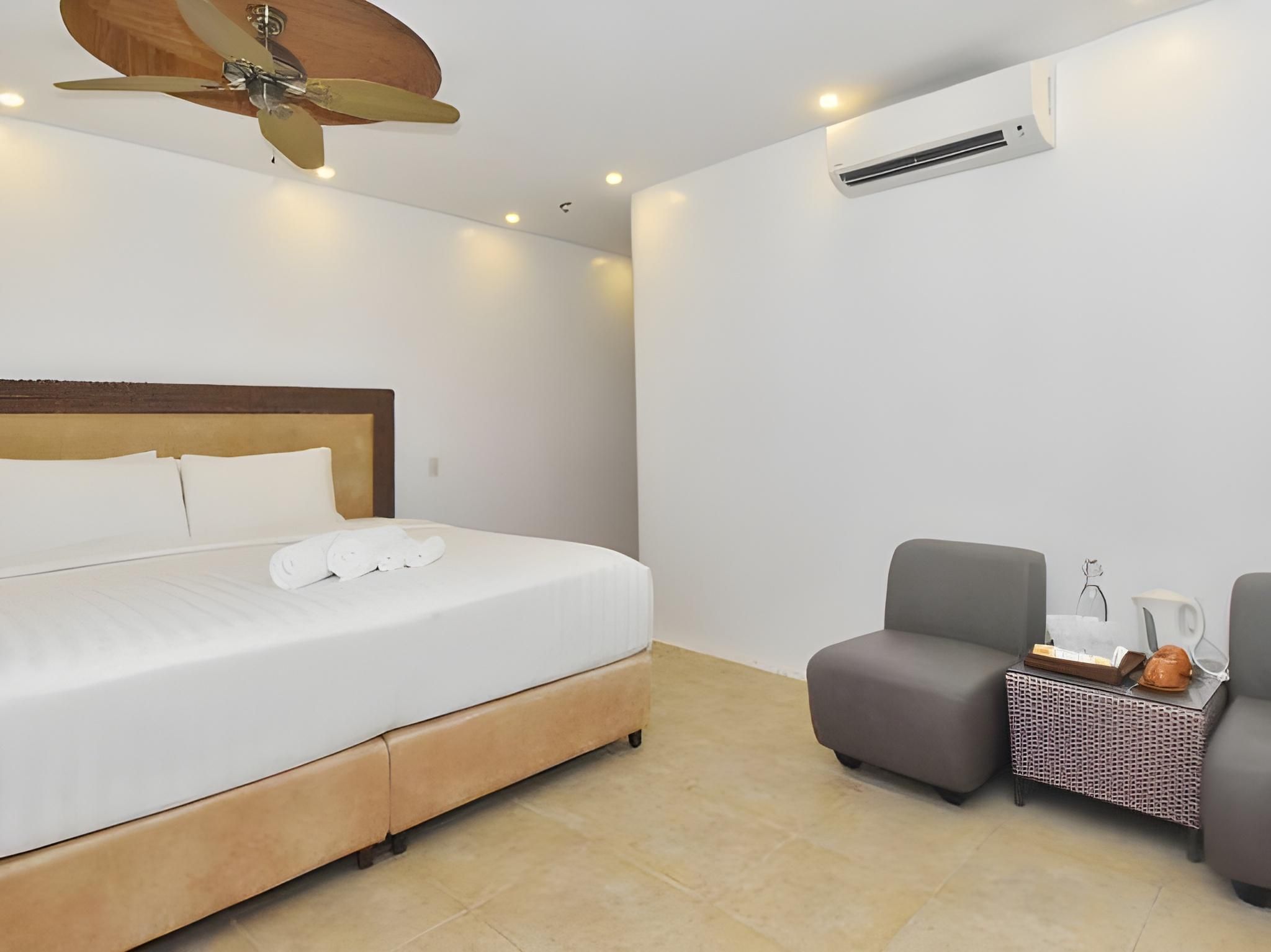 Ambassador In Paradise Resort Deluxe Beach Front View 13